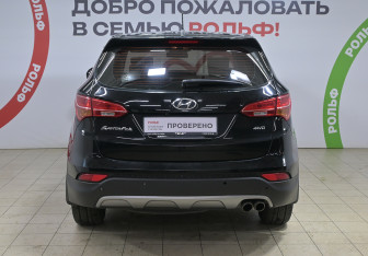 Подержанный автомобиль Hyundai Santa Fe 2014 года (5 фото)