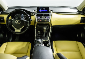 Подержанный автомобиль Lexus NX 2015 года (13 фото)