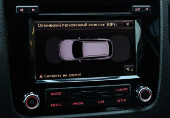 Подержанный автомобиль Volkswagen Touareg 2012 года (16 фото)