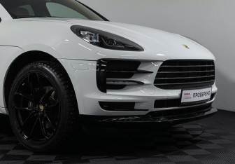 Подержанный автомобиль Porsche Macan 2019 года (22 фото)