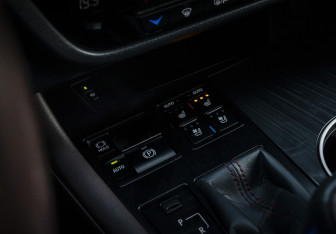 Подержанный автомобиль Lexus RX 2018 года (17 фото)