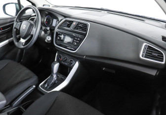 Подержанный автомобиль Suzuki SX4 Hatchback 2021 года (5 фото)