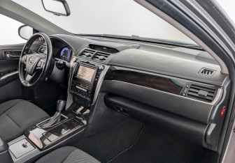 Подержанный автомобиль Toyota Camry Sedan 2016 года (11 фото)