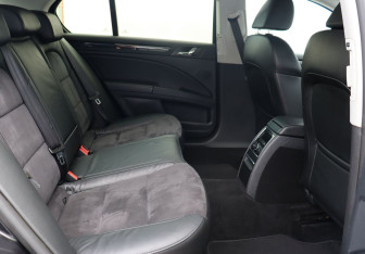 Подержанный автомобиль Skoda Superb Liftback 2013 года (22 фото)