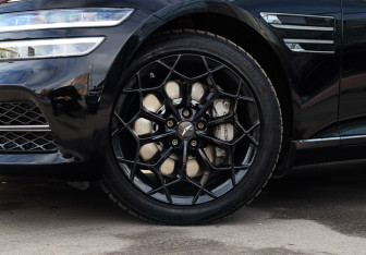 Подержанный автомобиль Genesis G80 2021 года (37 фото)