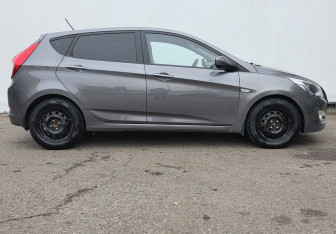 Подержанный автомобиль Hyundai Solaris Hatchback 2014 года (4 фото)