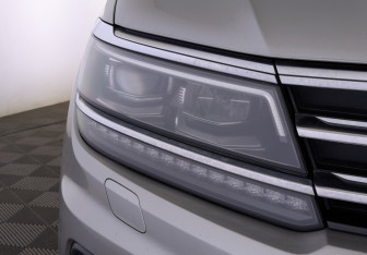 Подержанный автомобиль Volkswagen Tiguan 2019 года (11 фото)