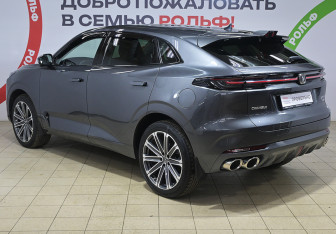 Подержанный автомобиль Changan UNI-K 2023 года (6 фото)
