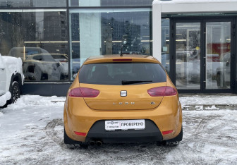 Подержанный автомобиль SEAT Leon Hatchback 2011 года (6 фото)