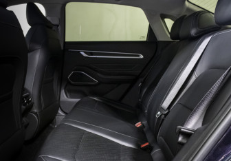 Подержанный автомобиль Geely Emgrand 2024 года (14 фото)