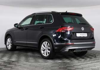 Подержанный автомобиль Volkswagen Tiguan 2019 года (7 фото)