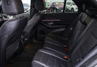 Подержанный автомобиль Mercedes-Benz GLE 2021 года (15 фото)