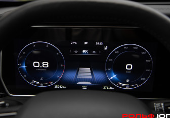 Подержанный автомобиль Hongqi HS5 2023 года (9 фото)