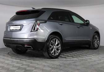 Подержанный автомобиль Cadillac XT5 2021 года (5 фото)