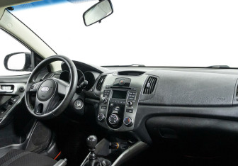 Подержанный автомобиль Kia Cerato Sedan 2012 года (5 фото)