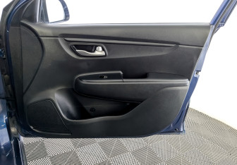 Подержанный автомобиль Kia Rio Hatchback 2021 года (24 фото)