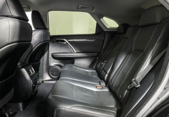 Подержанный автомобиль Lexus RX 2017 года (10 фото)