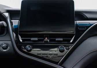 Подержанный автомобиль Toyota Camry Sedan 2023 года (14 фото)