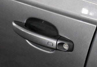 Подержанный автомобиль Audi Q3 2017 года (13 фото)