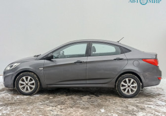 Подержанный автомобиль Hyundai Solaris Sedan 2013 года (8 фото)