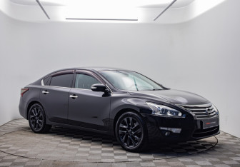Подержанный автомобиль Nissan Teana 2014 года (3 фото)