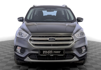 Подержанный автомобиль Ford Kuga 2018 года (2 фото)
