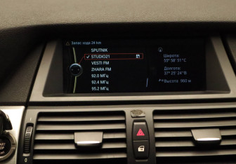 Подержанный автомобиль BMW X5 2012 года (20 фото)