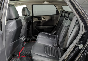 Подержанный автомобиль Kia Sportage 2023 года (18 фото)