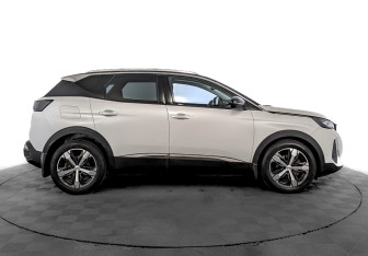 Подержанный автомобиль Peugeot 3008 2021 года (4 фото)