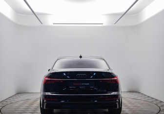 Подержанный автомобиль Audi A6 Sedan 2018 года (6 фото)