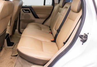 Подержанный автомобиль Land Rover Freelander 2013 года (11 фото)