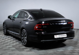Подержанный автомобиль Volvo S90 2021 года (7 фото)
