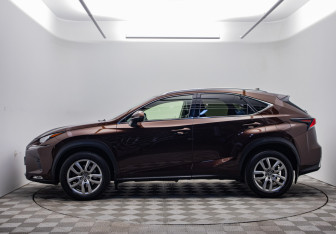 Подержанный автомобиль Lexus NX 2018 года (8 фото)