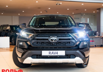 Новый Toyota RAV4 2025 (2 фото)