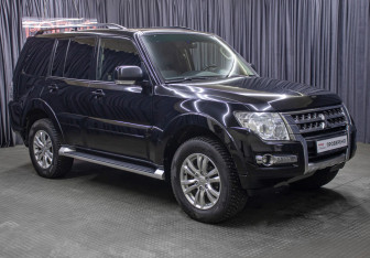Подержанный автомобиль Mitsubishi Pajero 2018 года (3 фото)