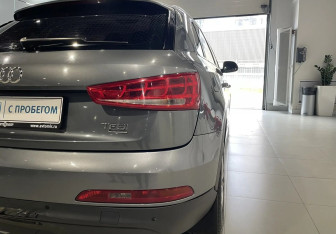 Подержанный автомобиль Audi Q3 2012 года (8 фото)