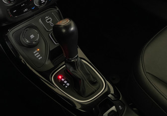 Подержанный автомобиль Jeep Compass 2020 года (16 фото)