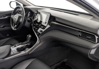 Подержанный автомобиль Toyota Camry Sedan 2021 года (13 фото)