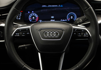 Подержанный автомобиль Audi A6 Sedan 2018 года (10 фото)