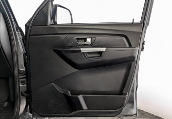 Подержанный автомобиль УАЗ Patriot 2024 года (23 фото)