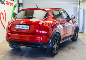 Подержанный автомобиль Nissan Juke 2013 года (4 фото)
