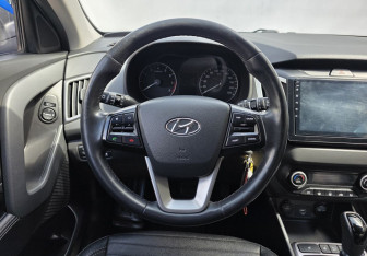 Подержанный автомобиль Hyundai Creta 2019 года (12 фото)