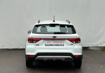 Подержанный автомобиль Kia Rio Sedan 2018 года (6 фото)