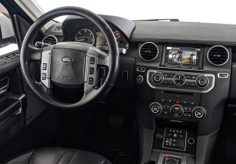 Подержанный автомобиль Land Rover Discovery 2015 года (29 фото)