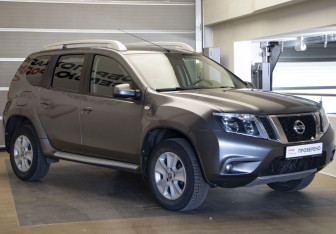 Подержанный автомобиль Nissan Terrano 2019 года (3 фото)