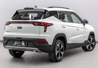 Новый Москвич 3 2022 (5 фото)