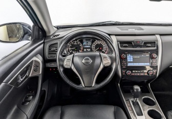Подержанный автомобиль Nissan Teana 2014 года (22 фото)
