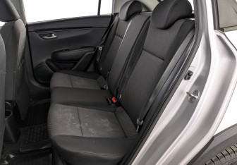 Подержанный автомобиль Kia Rio Hatchback 2021 года (16 фото)