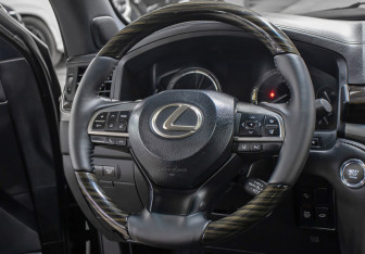 Подержанный автомобиль Lexus LX 2018 года (17 фото)