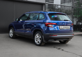Подержанный автомобиль Skoda Karoq 2020 года (6 фото)